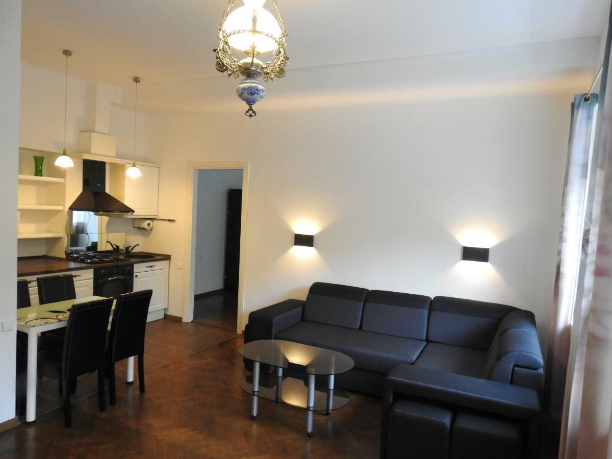 Laisves Aleja Apartment Kaunas Ngoại thất bức ảnh
